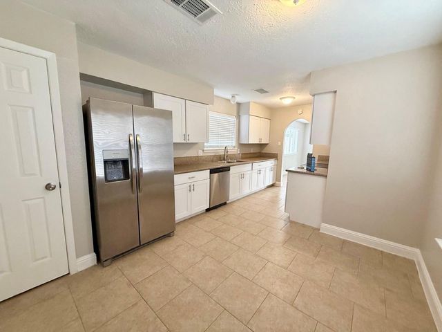 16730 Frigate Drive, Friendswood, TX 77546
