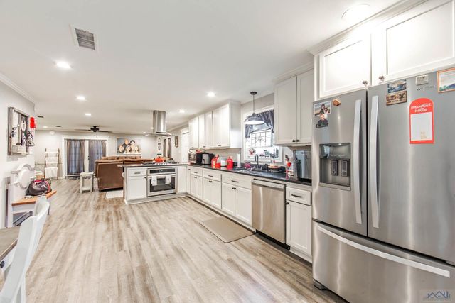 2807 Broadmoor Ave, Houma, LA 70364