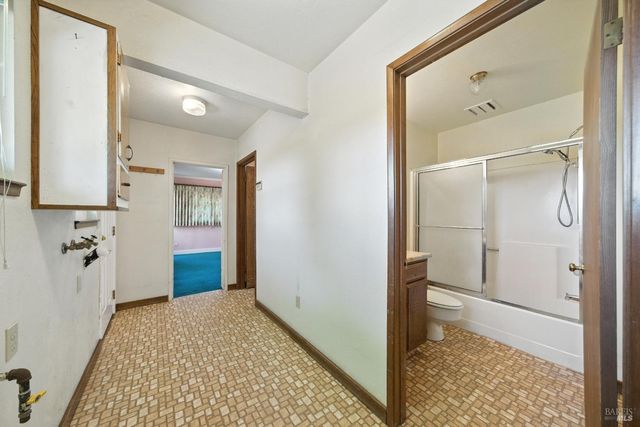 5295 N Hwy 116, Sebastopol, CA 95472