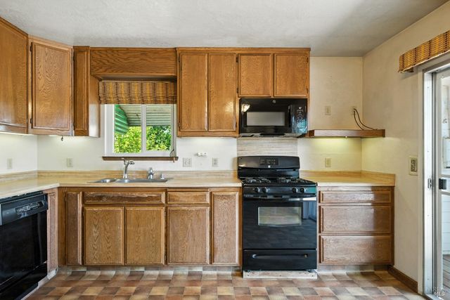 5295 N Hwy 116, Sebastopol, CA 95472