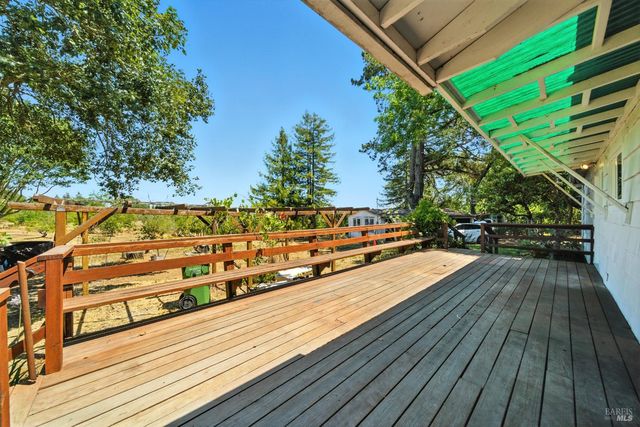 5295 N Hwy 116, Sebastopol, CA 95472