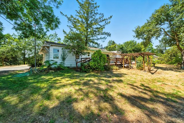 5295 N Hwy 116, Sebastopol, CA 95472