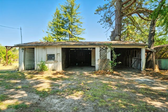 5295 N Hwy 116, Sebastopol, CA 95472