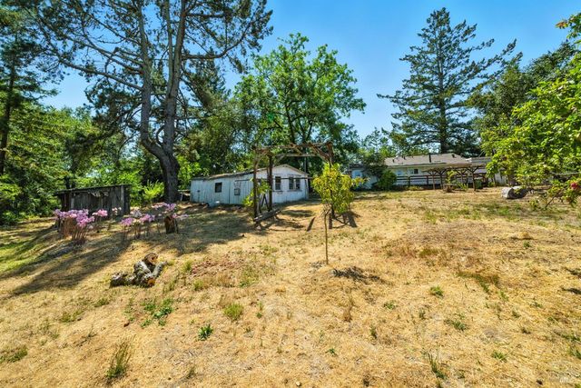 5295 N Hwy 116, Sebastopol, CA 95472