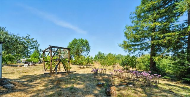 5295 N Hwy 116, Sebastopol, CA 95472