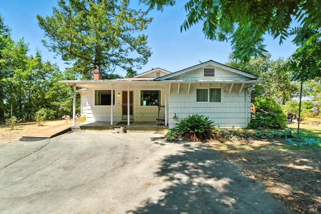 5295 N Hwy 116, Sebastopol, CA 95472
