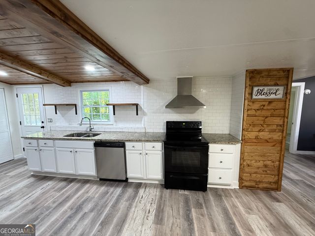 17056 Wildwood Road, Griffin, GA 30223