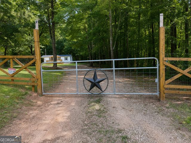 17056 Wildwood Road, Griffin, GA 30223