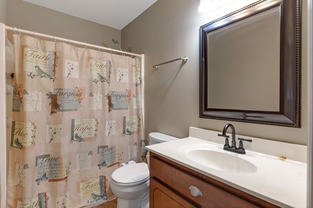 14 Hazelwood Ln, Winchester, TN 37398