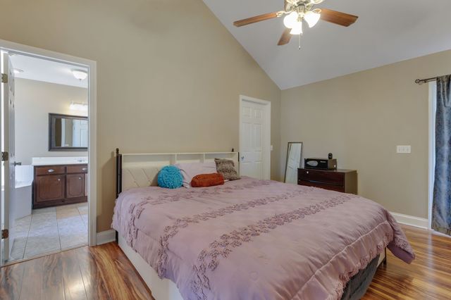 14 Hazelwood Ln, Winchester, TN 37398