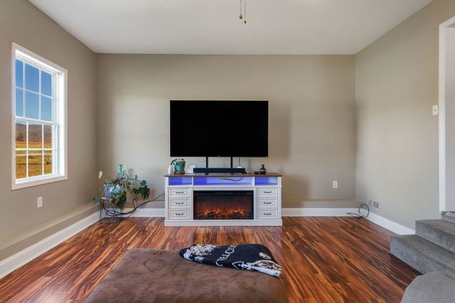 14 Hazelwood Ln, Winchester, TN 37398