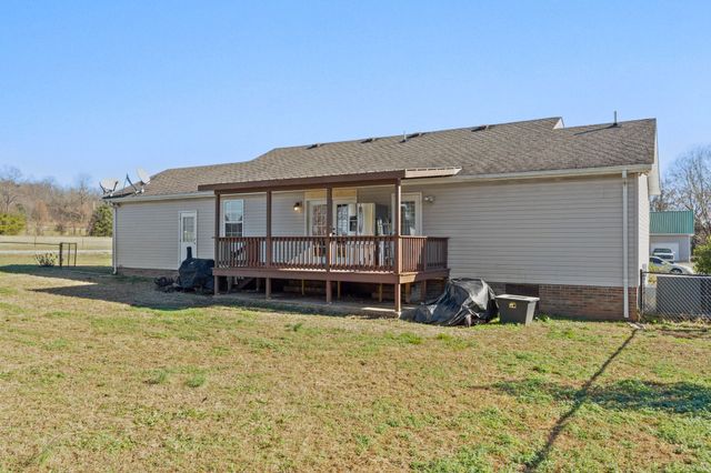 14 Hazelwood Ln, Winchester, TN 37398