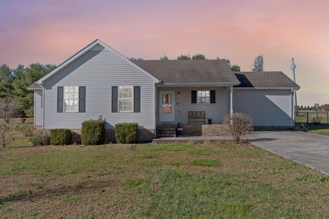 14 Hazelwood Ln, Winchester, TN 37398