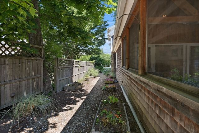 218 Upper Main Street, Edgartown, MA 02539