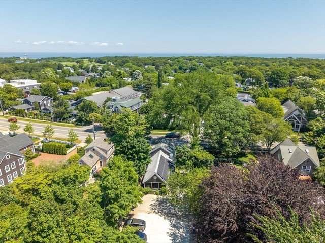 218 Upper Main Street, Edgartown, MA 02539