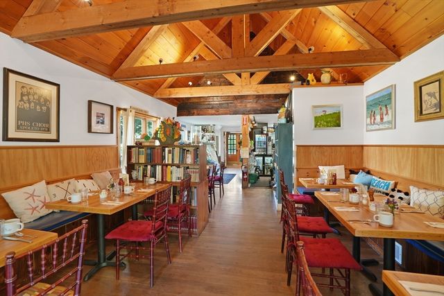 218 Upper Main Street, Edgartown, MA 02539