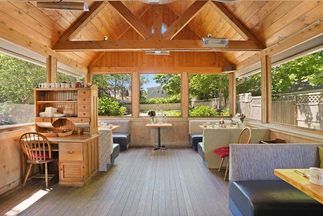 218 Upper Main Street, Edgartown, MA 02539