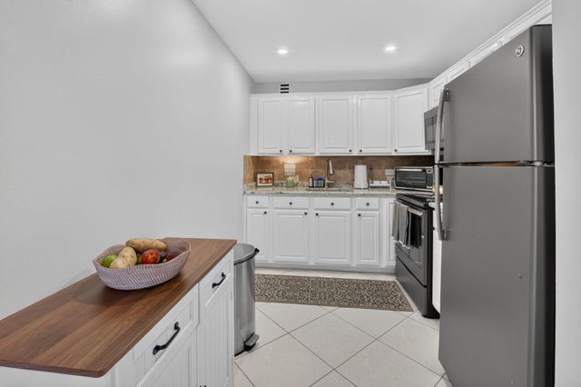 236 Preston Way f, Boca Raton, FL 33434