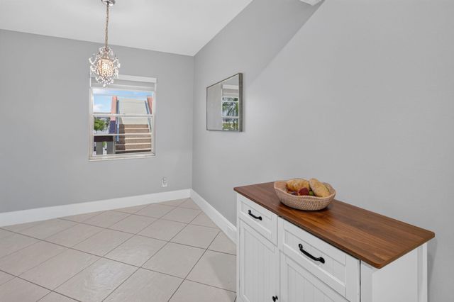 236 Preston Way f, Boca Raton, FL 33434