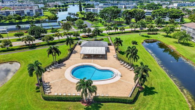 236 Preston Way f, Boca Raton, FL 33434