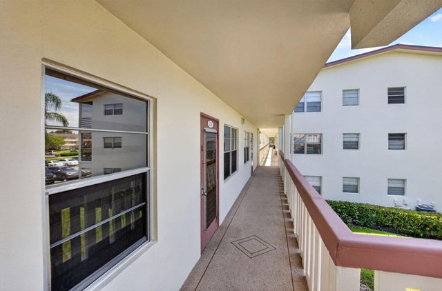 236 Preston Way f, Boca Raton, FL 33434