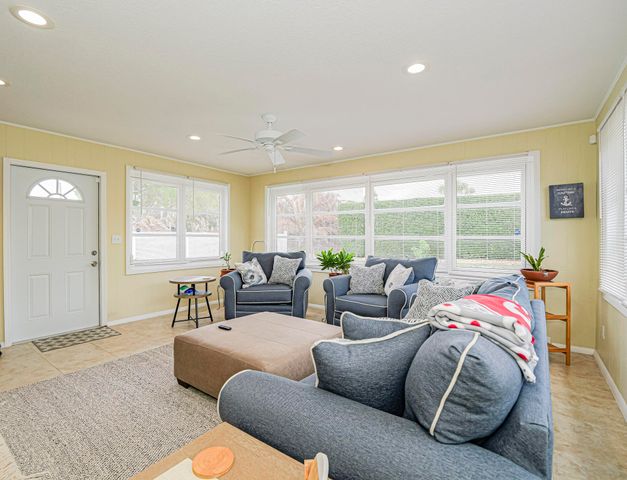 573 Autumn Terrace, Sebastian, FL 32958