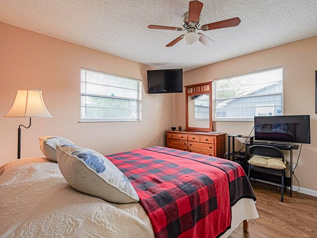 573 Autumn Terrace, Sebastian, FL 32958