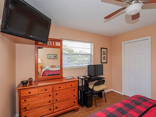 573 Autumn Terrace, Sebastian, FL 32958