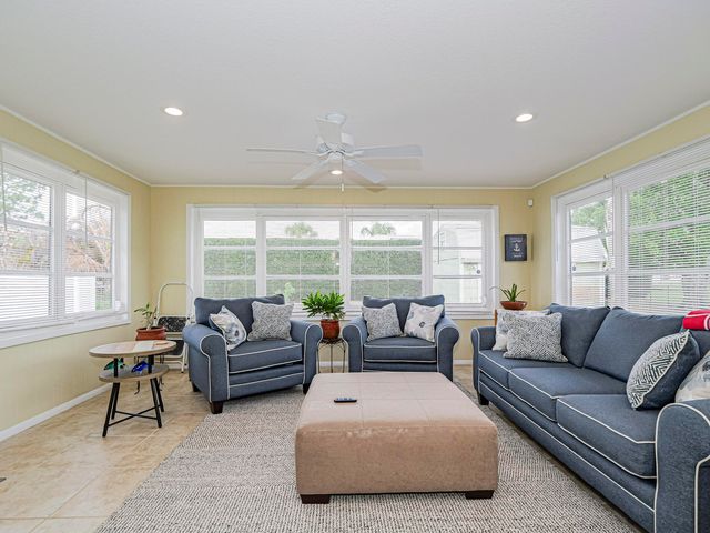 573 Autumn Terrace, Sebastian, FL 32958