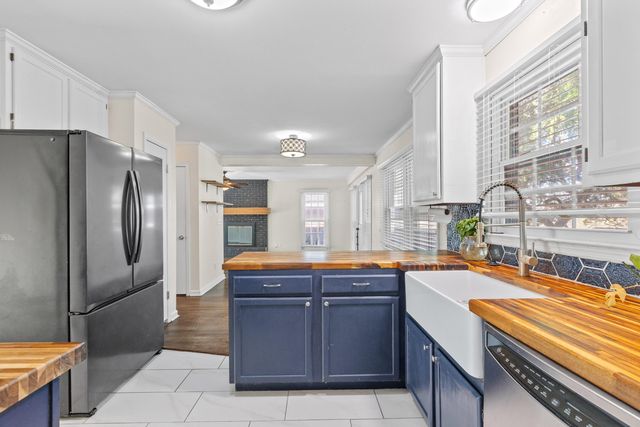 5729 Saint Angela Drive, North Charleston, SC 29418