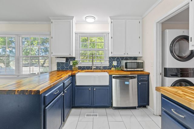 5729 Saint Angela Drive, North Charleston, SC 29418