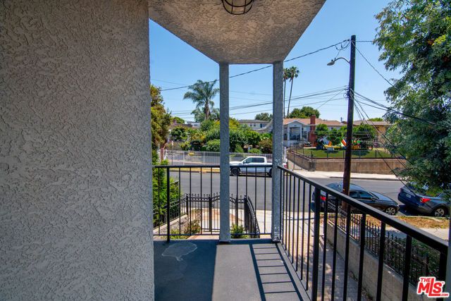 231 E Hyde Park Boulevard, Inglewood, CA 90302