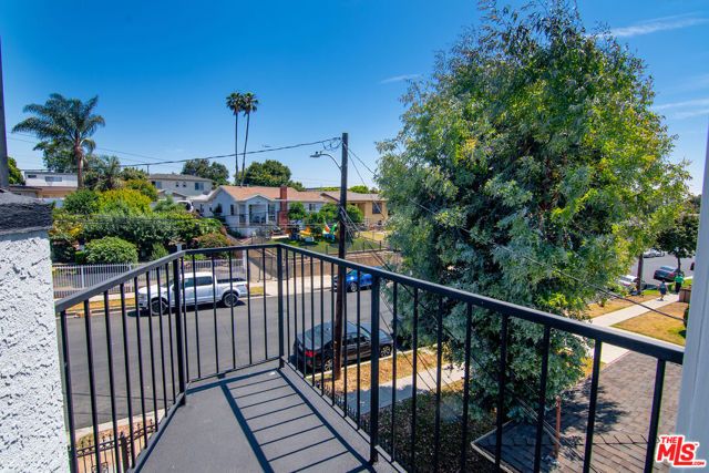 231 E Hyde Park Boulevard, Inglewood, CA 90302