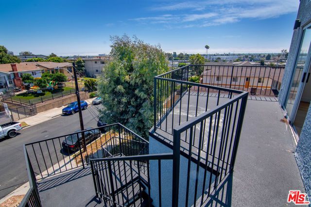 231 E Hyde Park Boulevard, Inglewood, CA 90302