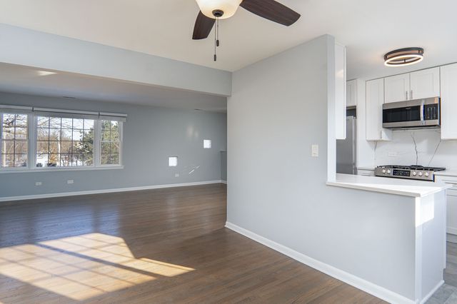 317 Burlington Avenue 2, Western Springs, IL 60558