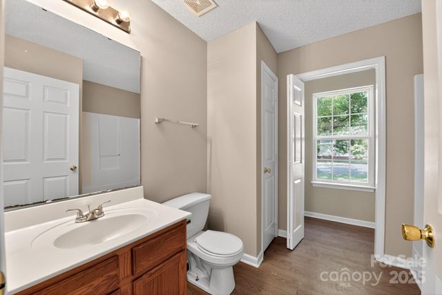 1318 Grass Meadows Court, Charlotte, NC 28216