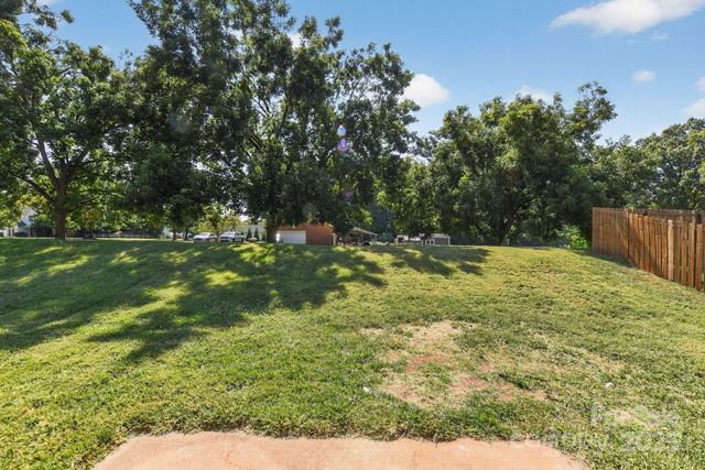 1318 Grass Meadows Court, Charlotte, NC 28216