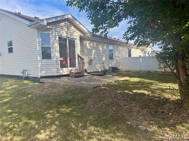 808 Kaestner Drive, Dupo, IL 62239