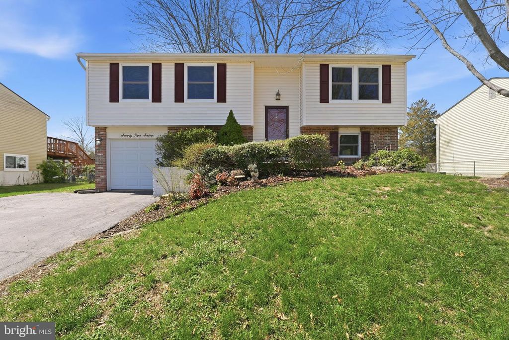 7916 FRYE RD, Alexandria, VA 22309