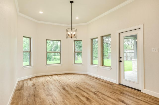 216 Creekside Lane, Lake Jackson, TX 77566