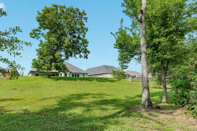 216 Creekside Lane, Lake Jackson, TX 77566