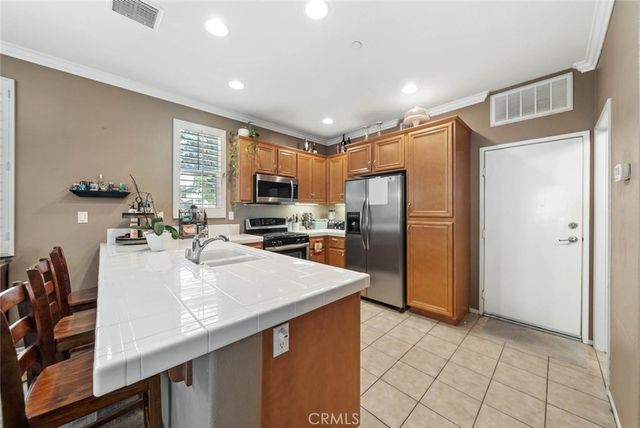 8055 Pueblo Pl 101, Rancho Cucamonga, CA 91730