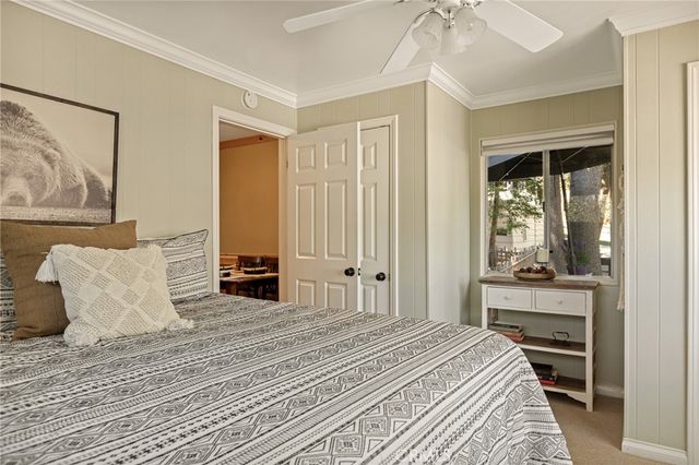 380 Hemlock, Lake Arrowhead, CA 92352