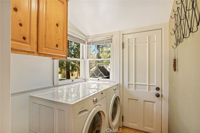 380 Hemlock, Lake Arrowhead, CA 92352