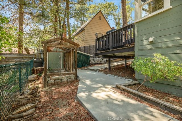 380 Hemlock, Lake Arrowhead, CA 92352