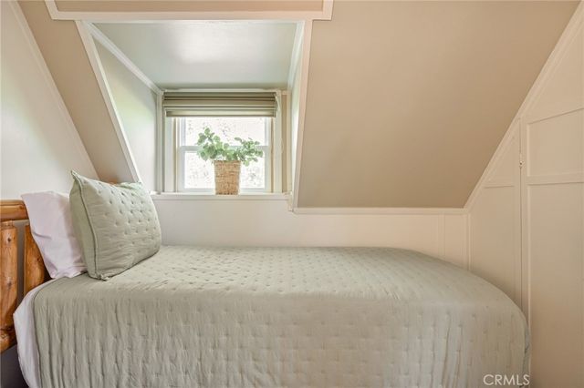 380 Hemlock, Lake Arrowhead, CA 92352