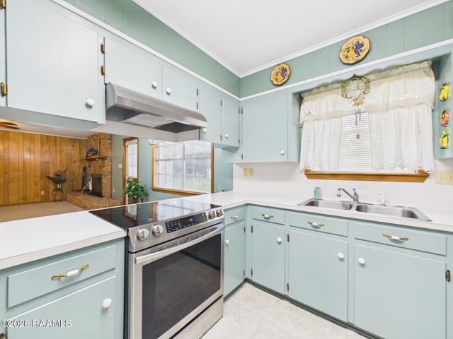 112 Dahalia Street, Lafayette, LA 70507