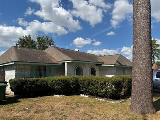 9835 Eblen Drive, Houston, TX 77040