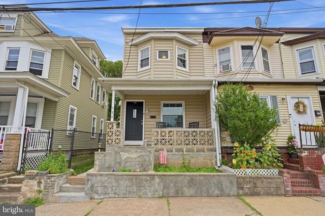 214 WASHINGTON ST, Morrisville, PA 19067