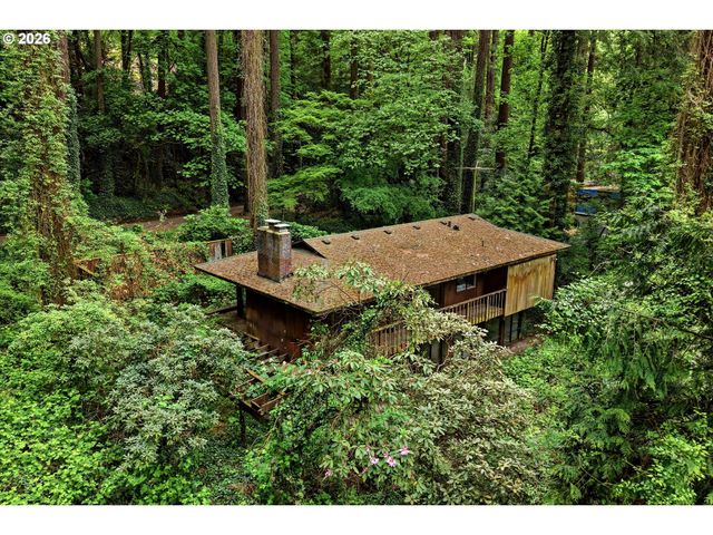 10933 S RIVERSIDE Dr, Portland, OR 97219